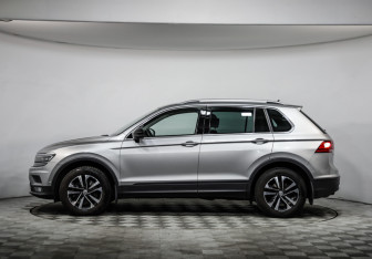 Подержанный автомобиль Volkswagen Tiguan 2019 года (8 фото)