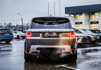 Подержанный автомобиль Land Rover Range Rover Sport 2020 года (9 фото)