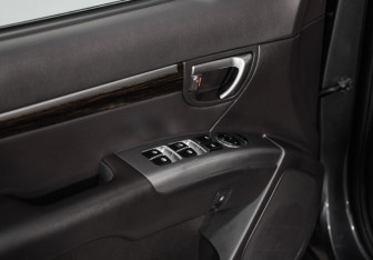 Подержанный автомобиль Hyundai Santa Fe 2010 года (19 фото)