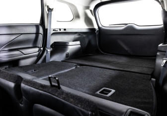 Подержанный автомобиль Mitsubishi Outlander 2016 года (22 фото)