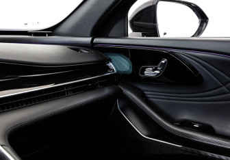 Подержанный автомобиль Exeed RX 2023 года (16 фото)