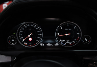 Подержанный автомобиль BMW X6 2018 года (18 фото)