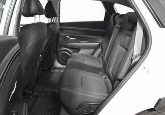 Подержанный автомобиль Hyundai Tucson 2023 года (11 фото)