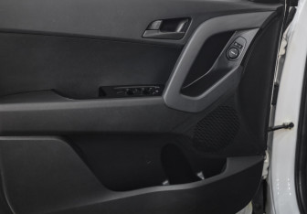 Подержанный автомобиль Hyundai Creta 2020 года (16 фото)