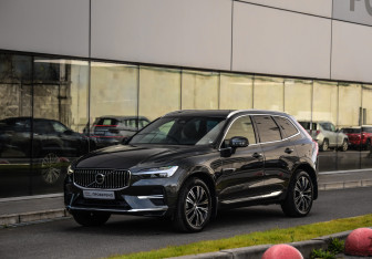 Подержанный автомобиль Volvo XC60 2021 года (3 фото)