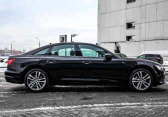 Подержанный автомобиль Audi A6 Sedan 2019 года (5 фото)