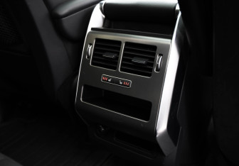 Подержанный автомобиль Land Rover Range Rover Sport 2017 года (14 фото)