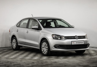 Подержанный автомобиль Volkswagen Polo Sedan 2015 года (3 фото)