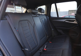 Подержанный автомобиль BMW X3 2019 года (16 фото)