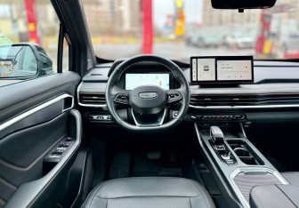 Подержанный автомобиль Geely Okavango 2024 года (16 фото)