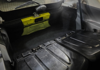 Подержанный автомобиль Peugeot 107 2010 года (21 фото)