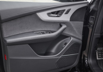 Новый Audi Q8 2025 (16 фото)