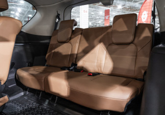 Подержанный автомобиль Infiniti QX80 2021 года (14 фото)
