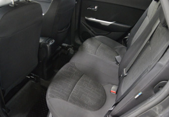 Подержанный автомобиль Kia Rio Hatchback 2014 года (10 фото)