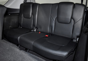 Подержанный автомобиль Nissan Patrol 2014 года (14 фото)