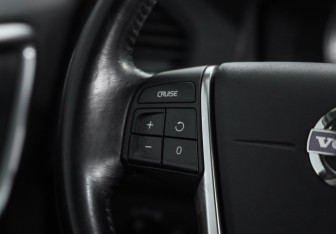Подержанный автомобиль Volvo XC60 2012 года (12 фото)