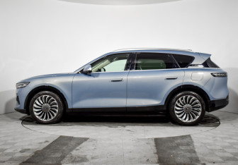 Подержанный автомобиль Voyah Free 2023 года (10 фото)