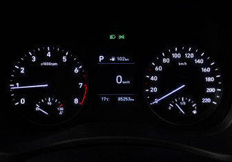 Подержанный автомобиль Hyundai Solaris Sedan 2017 года (12 фото)