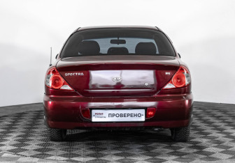 Подержанный автомобиль Kia Spectra Sedan 2008 года (6 фото)