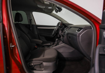 Подержанный автомобиль Skoda Octavia Liftback 2016 года (23 фото)