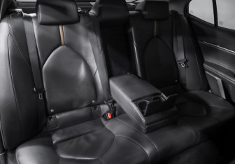 Подержанный автомобиль Toyota Camry Sedan 2018 года (25 фото)