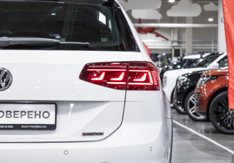 Подержанный автомобиль Volkswagen Passat Wagon 2019 года (15 фото)