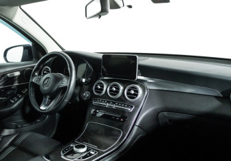 Подержанный автомобиль Mercedes-Benz GLC Coupe 2017 года (9 фото)