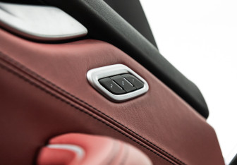 Подержанный автомобиль Maserati Levante 2017 года (16 фото)