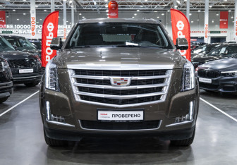 Подержанный автомобиль Cadillac Escalade Suv 2015 года (3 фото)