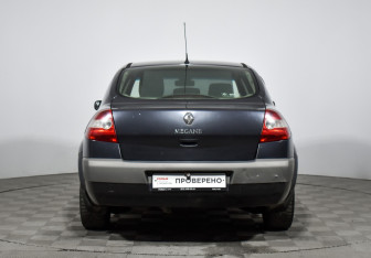 Подержанный автомобиль Renault Megane Sedan 2005 года (6 фото)