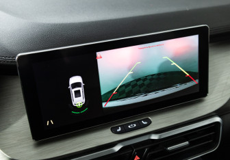 Подержанный автомобиль Geely Coolray 2023 года (15 фото)