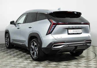 Подержанный автомобиль Geely Atlas 2024 года (7 фото)
