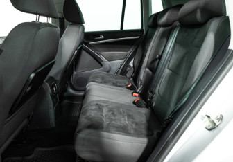Подержанный автомобиль Volkswagen Tiguan 2013 года (10 фото)