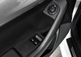 Подержанный автомобиль Skoda Octavia Liftback 2015 года (10 фото)