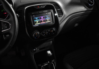 Подержанный автомобиль Renault Kaptur 2017 года (16 фото)