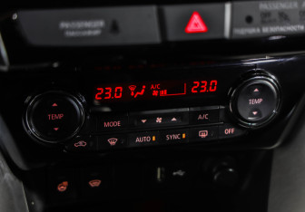 Подержанный автомобиль Mitsubishi Eclipse Cross 2021 года (16 фото)