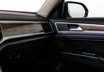 Подержанный автомобиль Volkswagen Teramont 2019 года (17 фото)