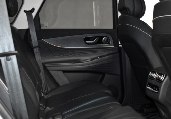 Подержанный автомобиль Jaecoo J8 2024 года (14 фото)