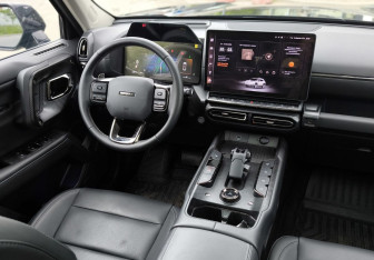 Подержанный автомобиль Haval H7 2025 года (12 фото)