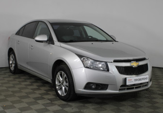 Подержанный автомобиль Chevrolet Cruze Sedan 2012 года (3 фото)