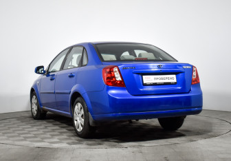 Подержанный автомобиль Daewoo Gentra Sedan 2014 года (7 фото)