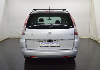 Подержанный автомобиль Citroen C4 Picasso 2009 года (6 фото)