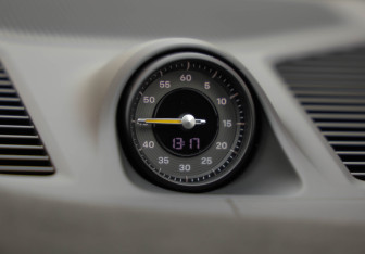 Подержанный автомобиль Porsche Cayenne 2023 года (18 фото)