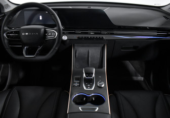 Подержанный автомобиль Omoda C5 2023 года (14 фото)