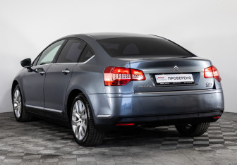 Подержанный автомобиль Citroen C5 Sedan 2008 года (7 фото)