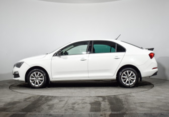 Подержанный автомобиль Skoda Rapid Liftback 2020 года (8 фото)