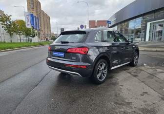 Подержанный автомобиль Audi Q5 2017 года (4 фото)