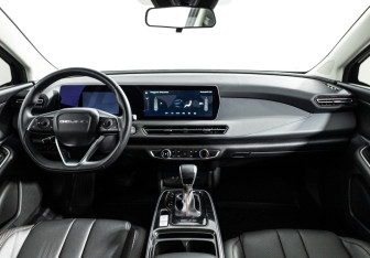 Подержанный автомобиль BAIC U5 Plus 2023 года (13 фото)