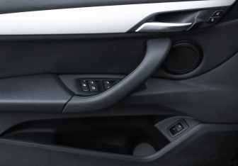 Подержанный автомобиль BMW X1 2019 года (25 фото)