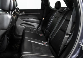 Подержанный автомобиль Jeep Grand Cherokee 2015 года (10 фото)